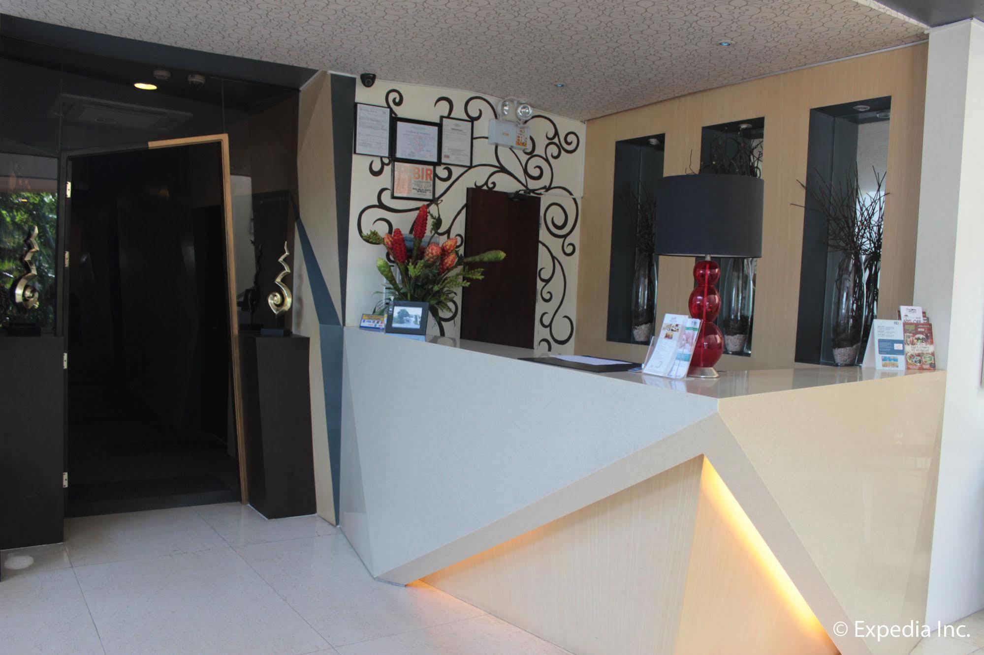 Segara Suites Olongapo Exterior foto